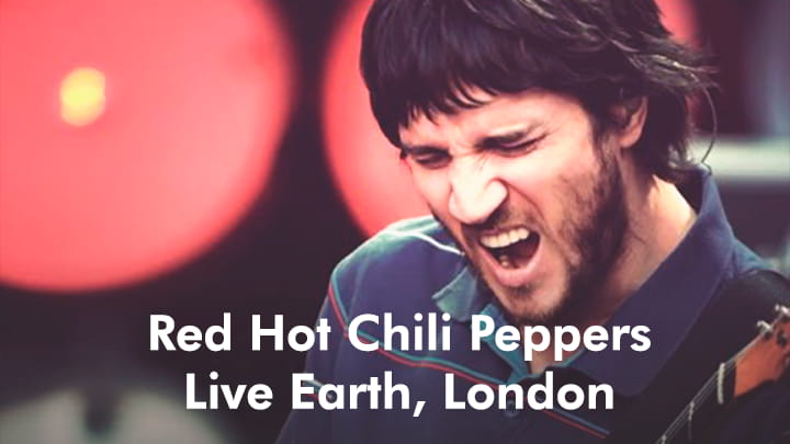 Red Hot Chili Peppers playing live in London, 2007